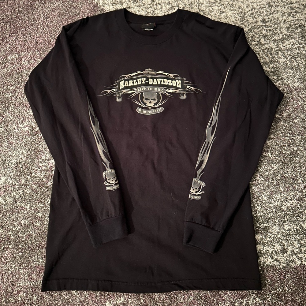 Harley-Davidson Black Long Sleeve Tee with Graphic Design